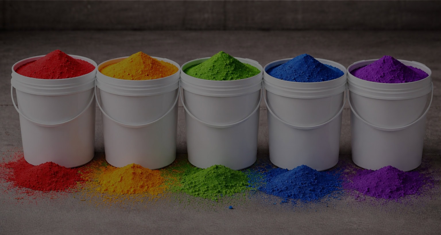 Colored polyethylene powder used for rotational molding